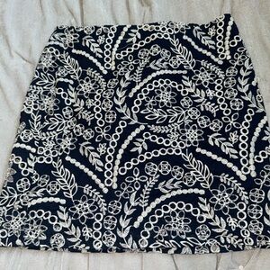 Gorgeous embroidered mini skirt